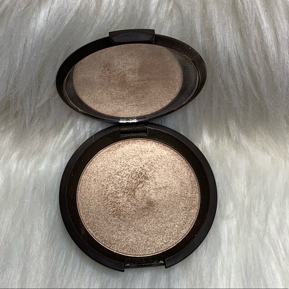 Becca Shimmering Skin Perfector Highlighter